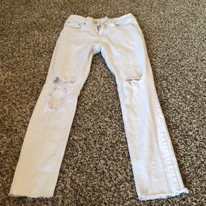 White distressed jeans